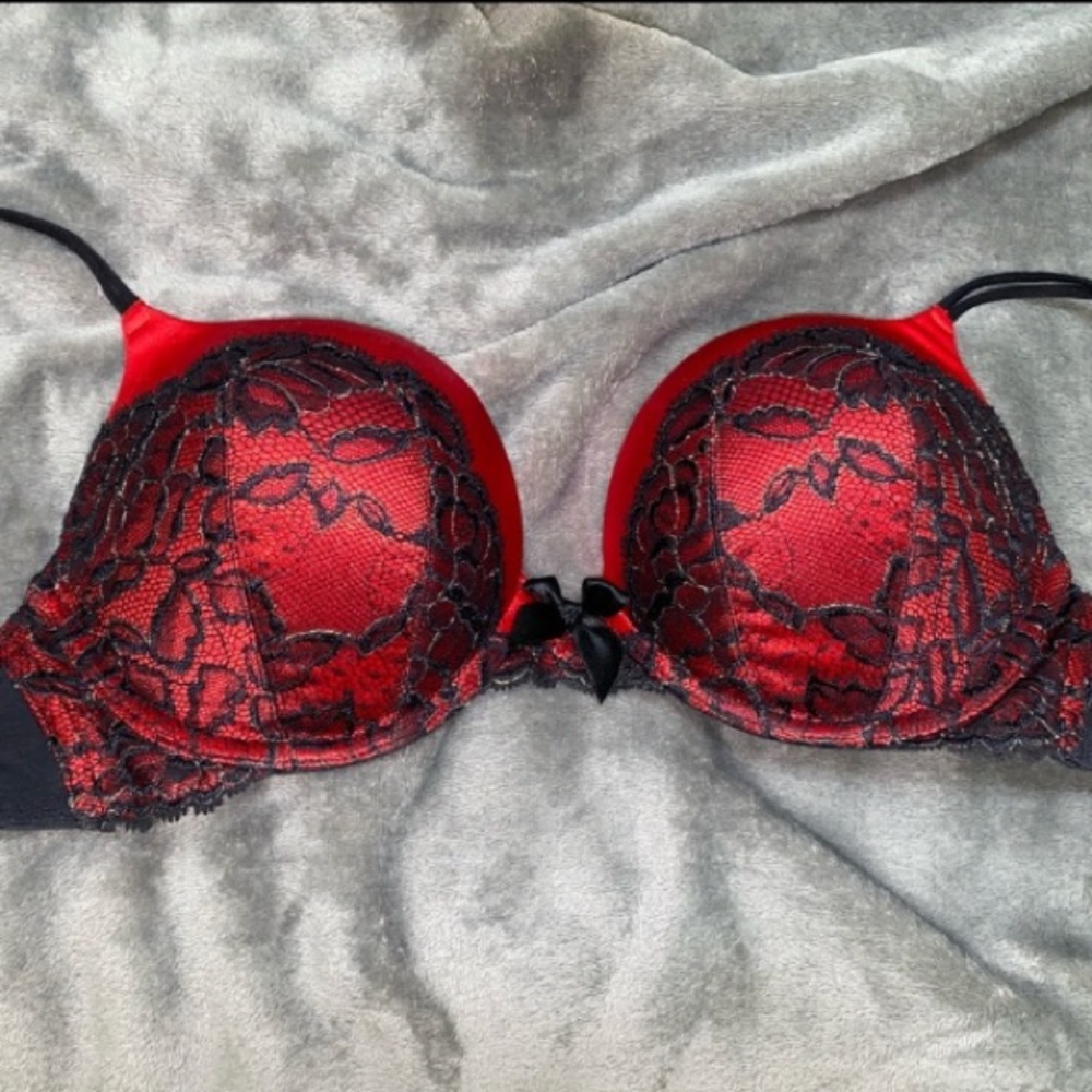 Victoria’s Secret bombshell